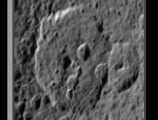 Le mystère des cratères hexagonaux et pentagonaux
